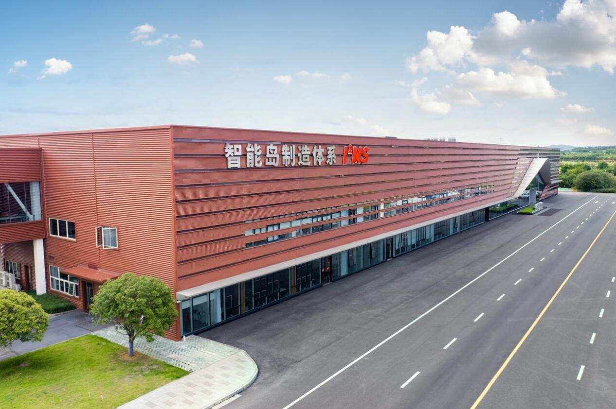 五菱攜手華為共筑智能新境 華境S落地國(guó)家領(lǐng)航級(jí)智能工廠，開啟汽車智造新篇章